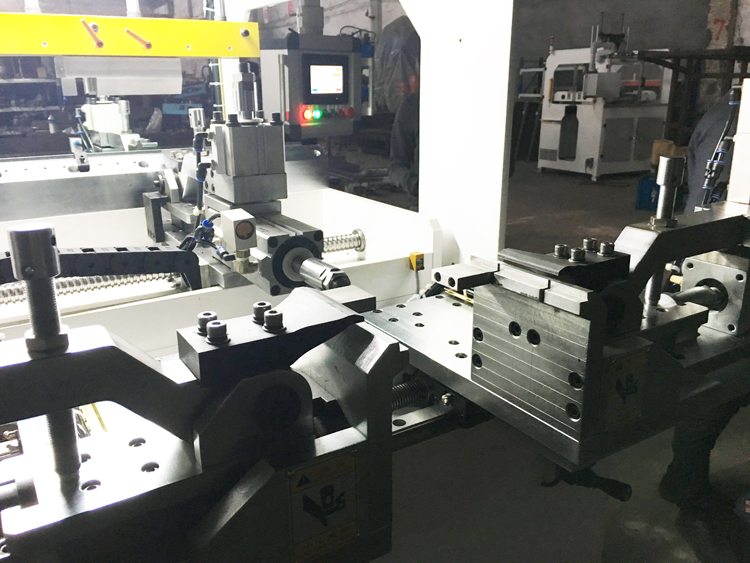 Full Automatic Car Radiator Radiator Tank Clinching Machine for Crimping Tank to Header Plate