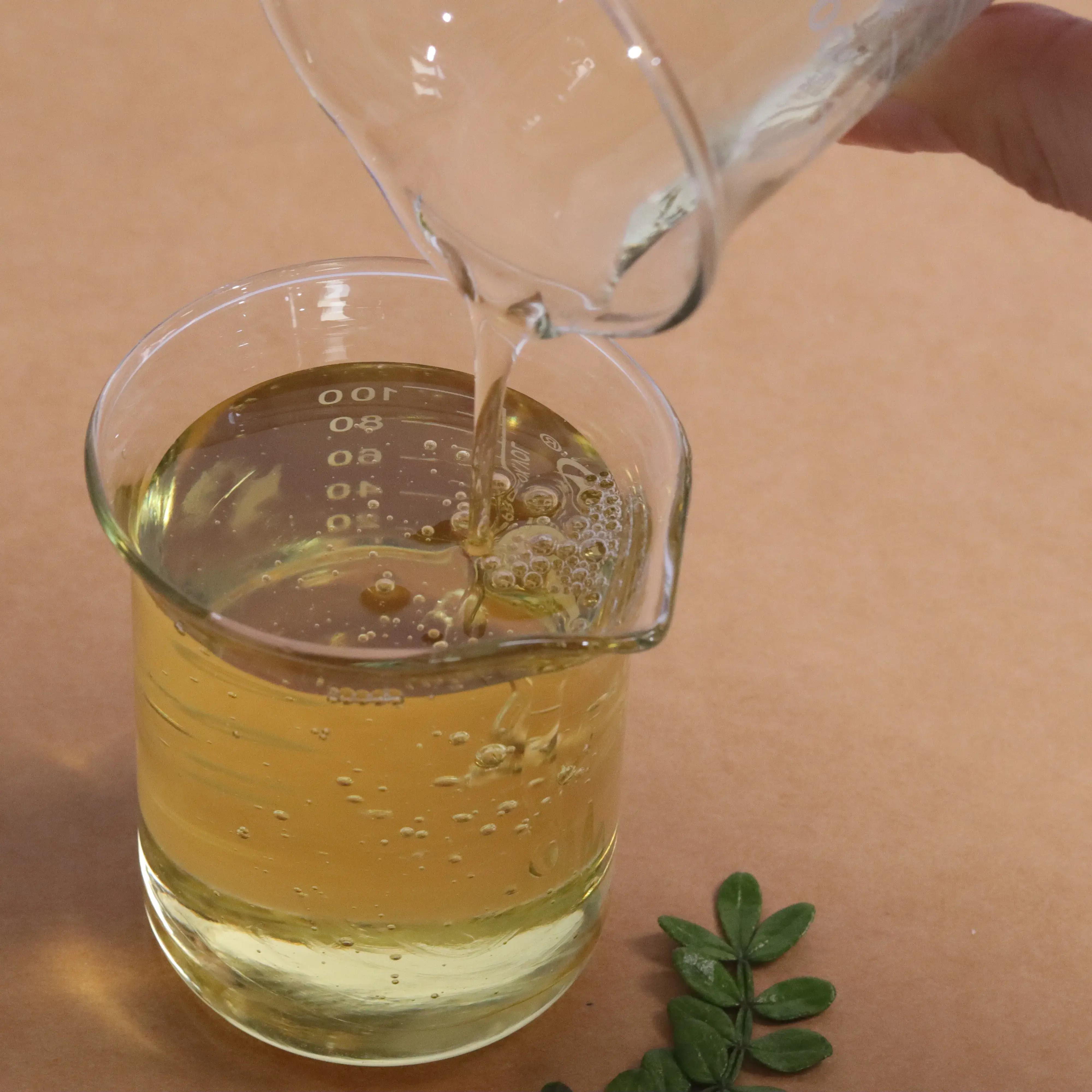 Wholesale Anionic Surfactant Acid Thickener O02 Toilet Cleaning Fluid Thickener BIS(2-HYDROXYETHYL) OLEYL AMINE (2EO) CAS 13127-82-7 Exporter, Exporters