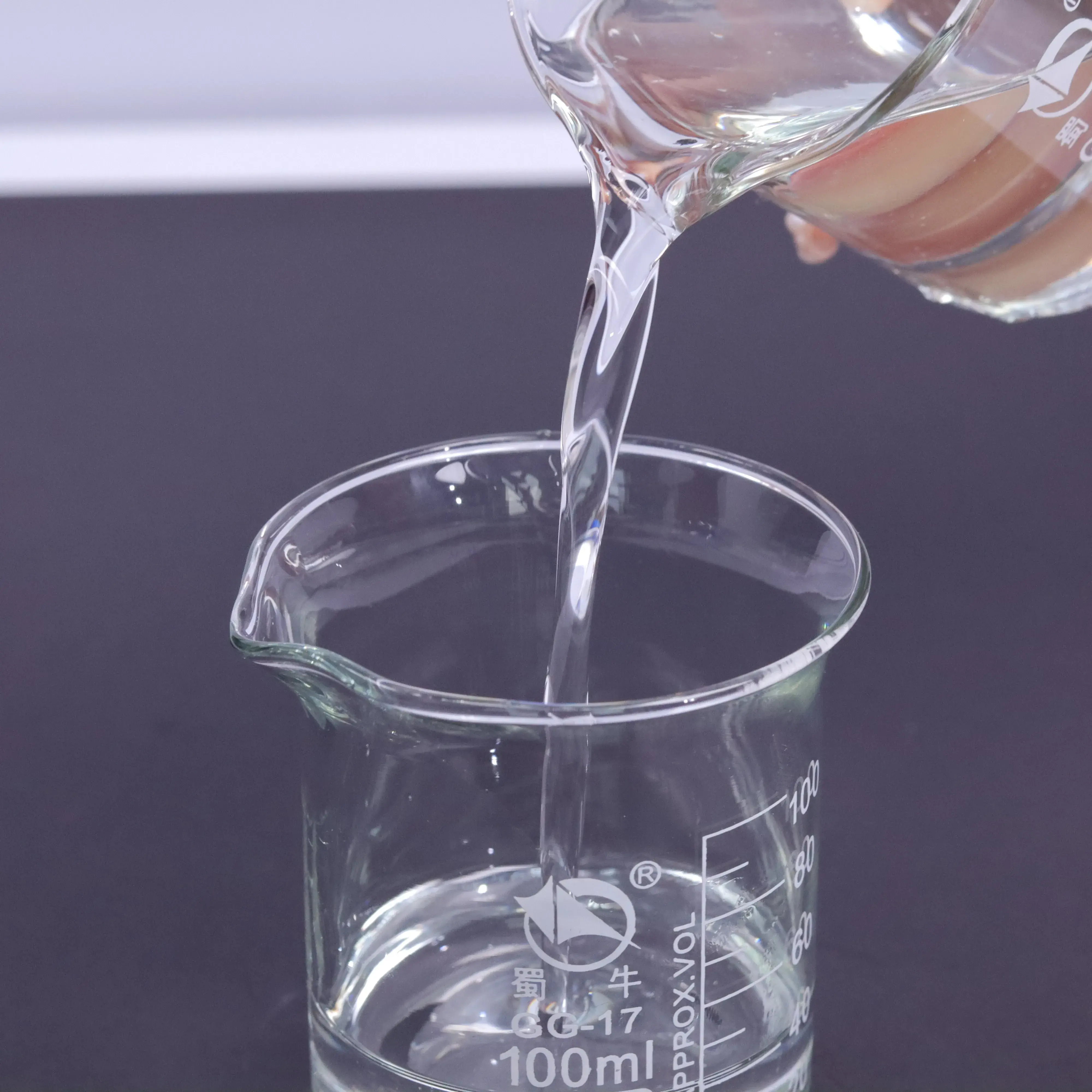 High-Quality Factory Supply Good Quality Medical Grade Polyethylene Glycol 400 PEG400 Moisturizing Oil CAS 25322-68-3 Suppliers, Factory