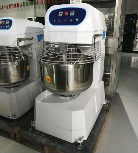 Taça de Inox e Batedor de Massa