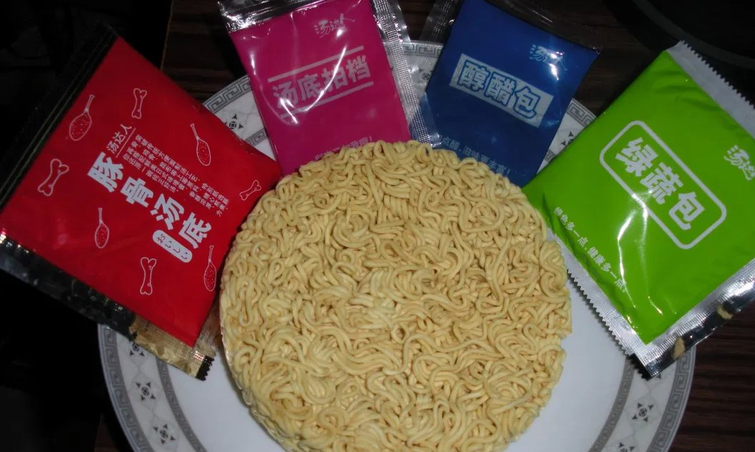 Linha de Produção Automática de Macarrão Instantâneo Frito e Não Frito Redondo e Quadrado