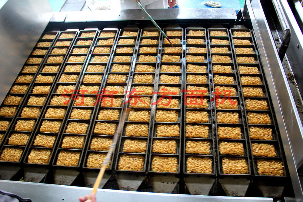 Boa Venda de Linha de Produção de Máquina de Macarrão Instantâneo Frito em Aço Inoxidável