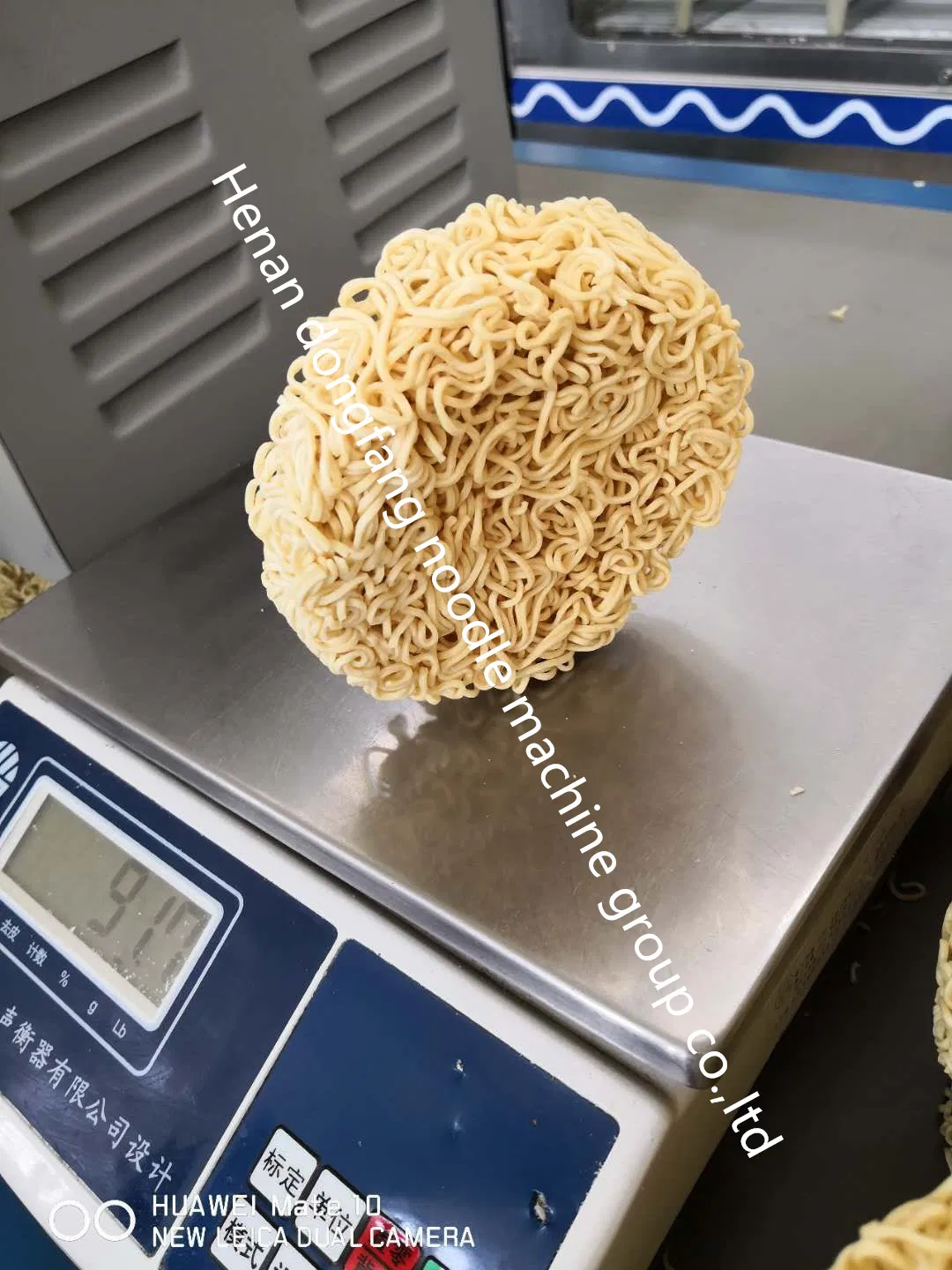 Linha de produção de macarrão instantâneo frito picante sabor frango quente sabor coreano