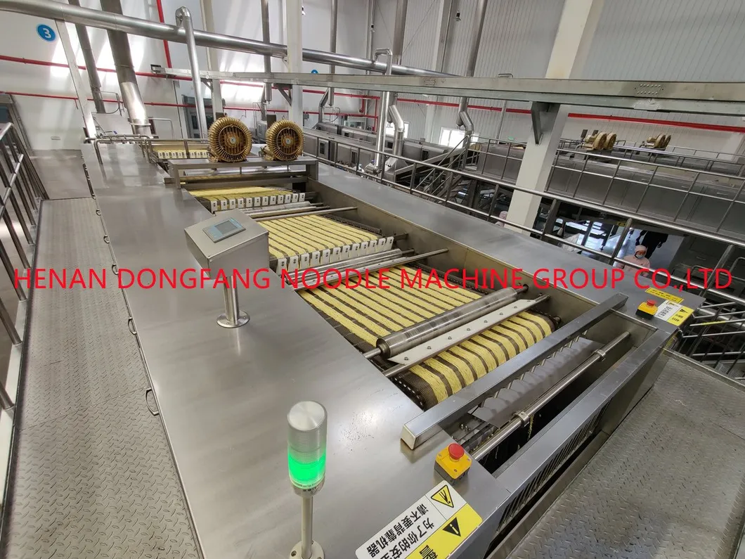 Corte de macarrão e dividindo a máquina