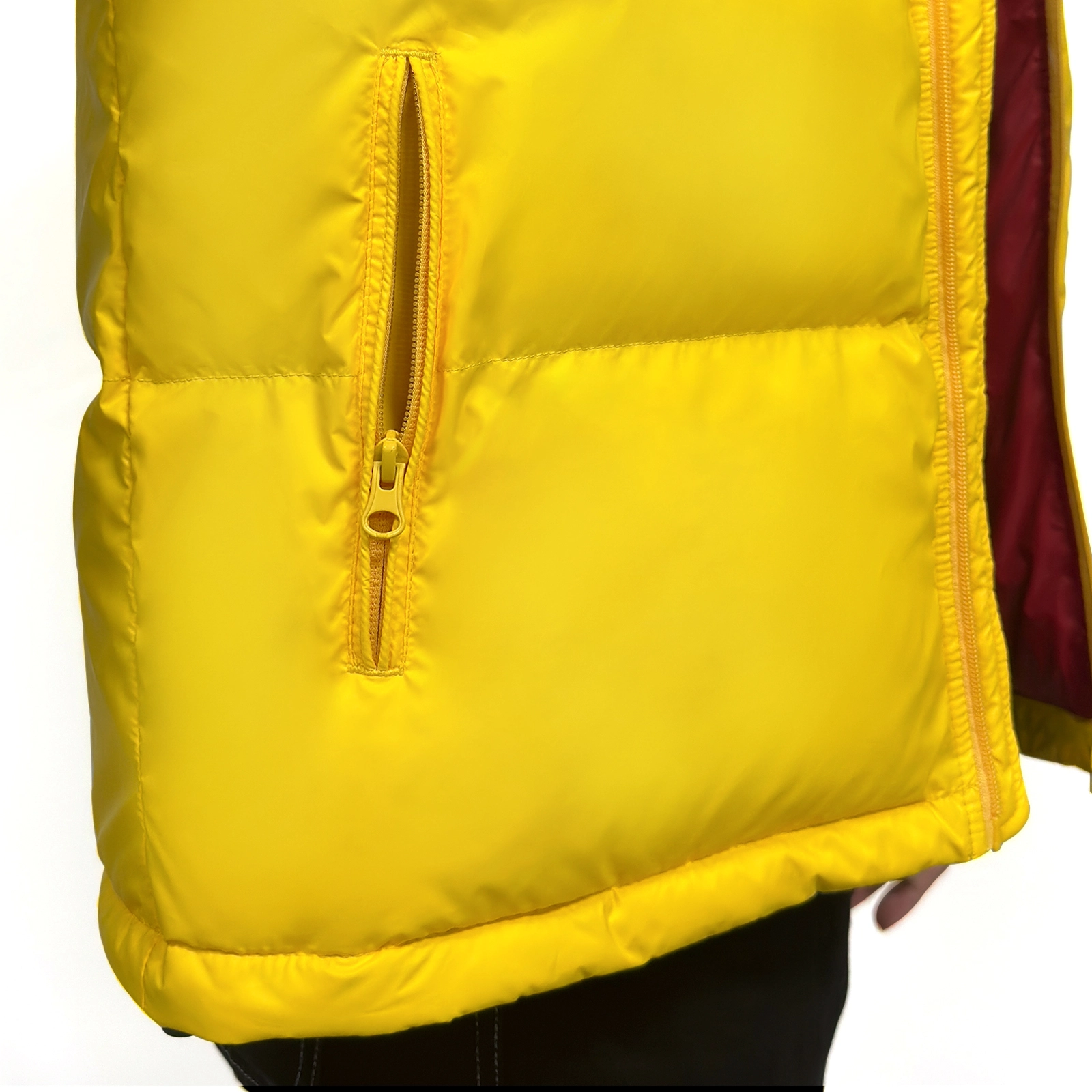 Yuelei Wholesale Yellow Puffer Jacket: Stylish Warmth for Winter