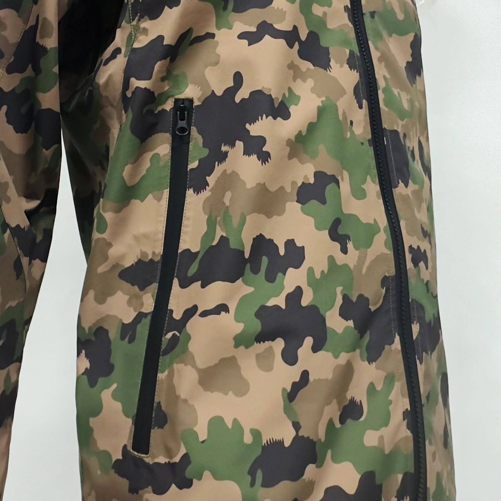 Camouflage Waterproof Jacket – Ideal for Outdoor Adventures