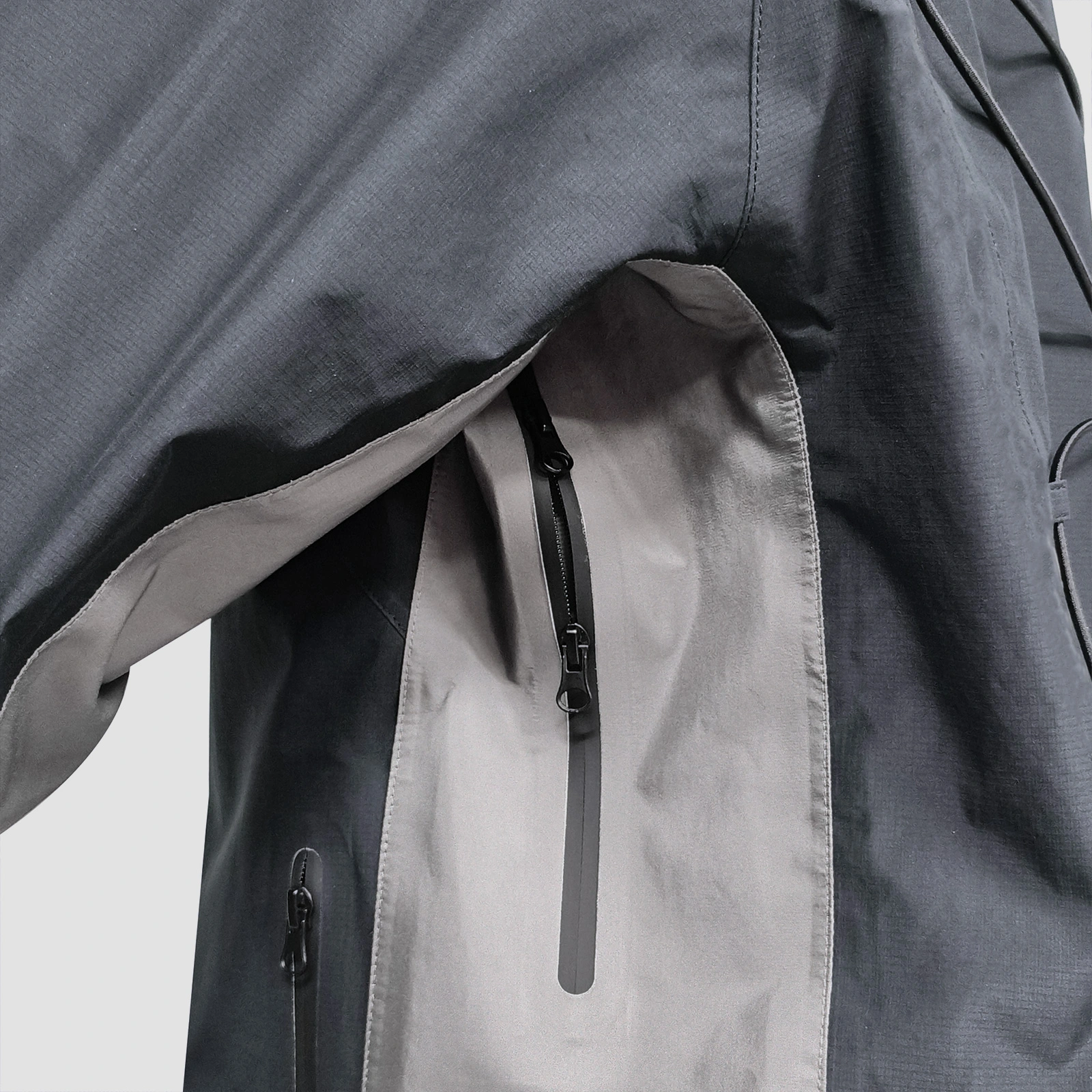 High Performance Black underarm venting   Rain Jacket for Hiking