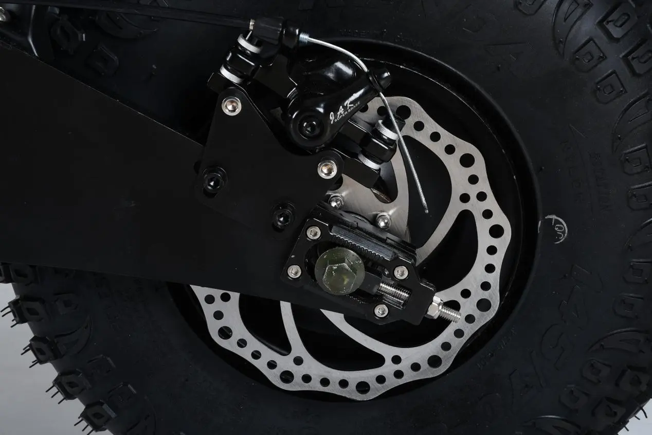 140mm mechanical disc brake and E-ABS system