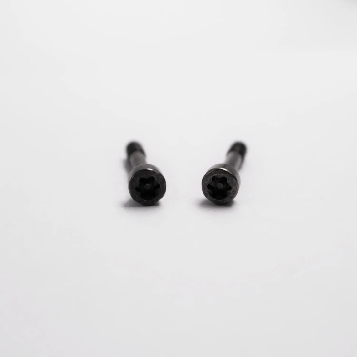 China Black Torx Socket Head Half-thread Sealing Screw with O Ring for Equipment Housing Assembly Manufacturers, Factories