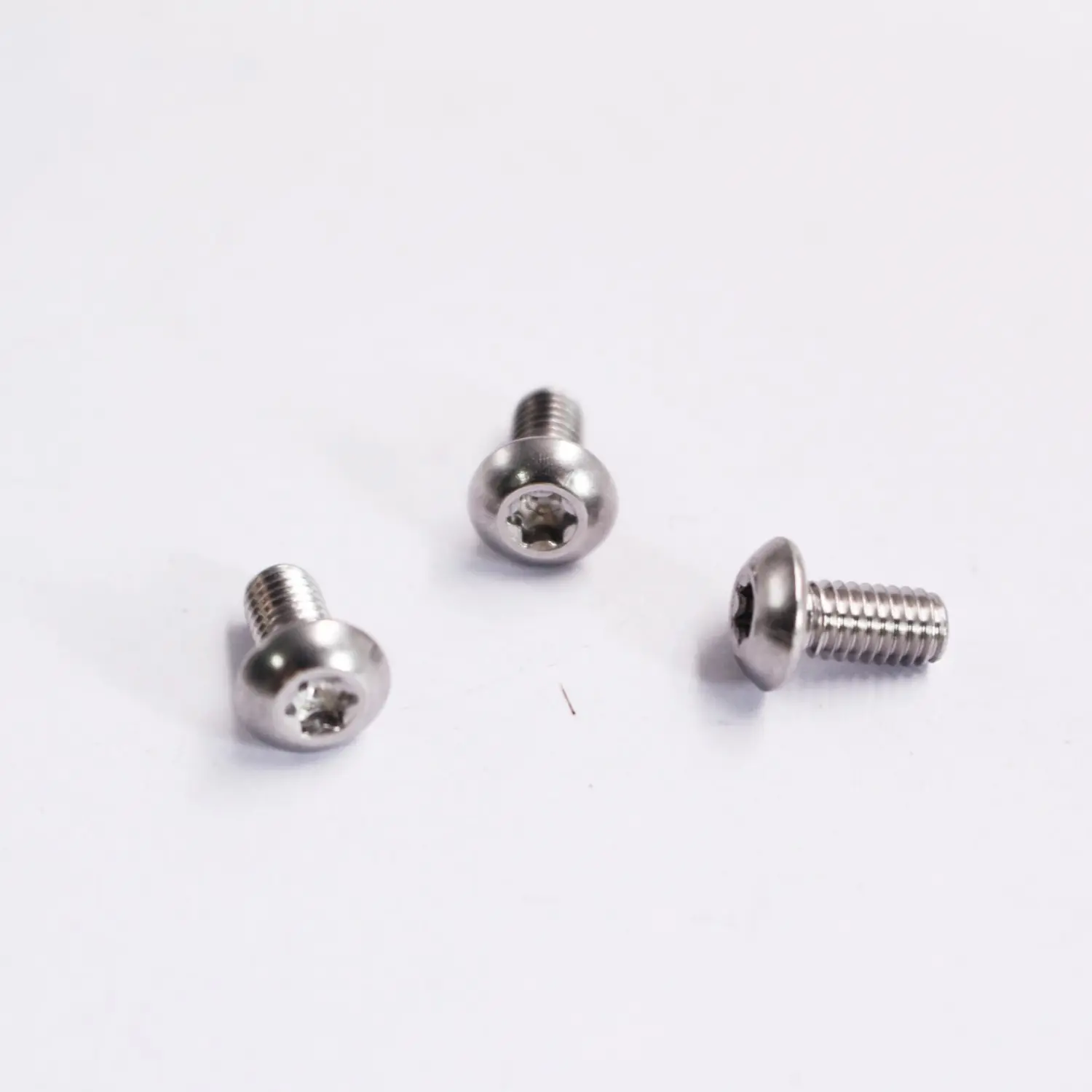 Wholesale Button Head Torx Machine Screw for Compact Equipment Assembly Factories, Factory