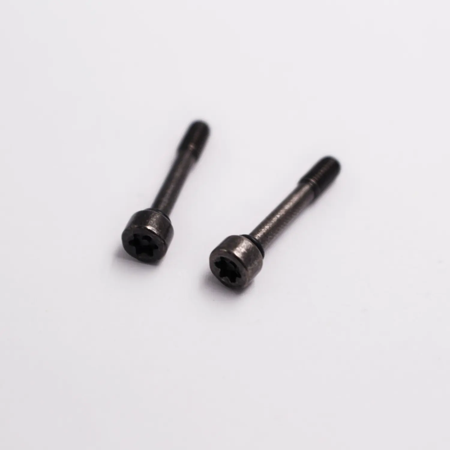 China Black Torx Socket Head Half-thread Sealing Screw with O Ring for Equipment Housing Assembly Manufacturers, Factories