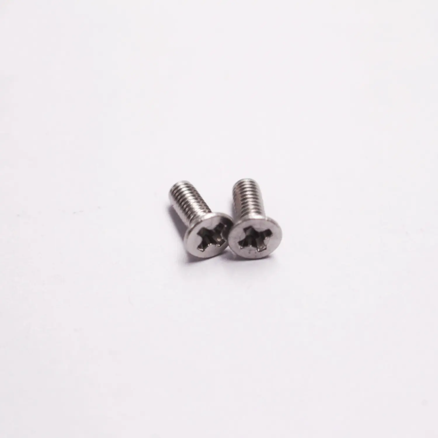 Custom Phillips Countersunk Head Machine Screw for Flat Surface Assembly Manufacturer, Supplier