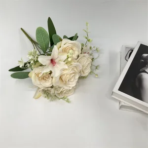 China Wholesale Real Touch Snowflake White Silk Artificial Roses