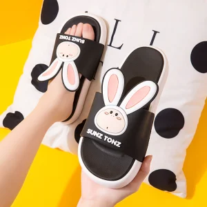 Wholesale Slippers for women in summer outdoor home bathroom cute and soft