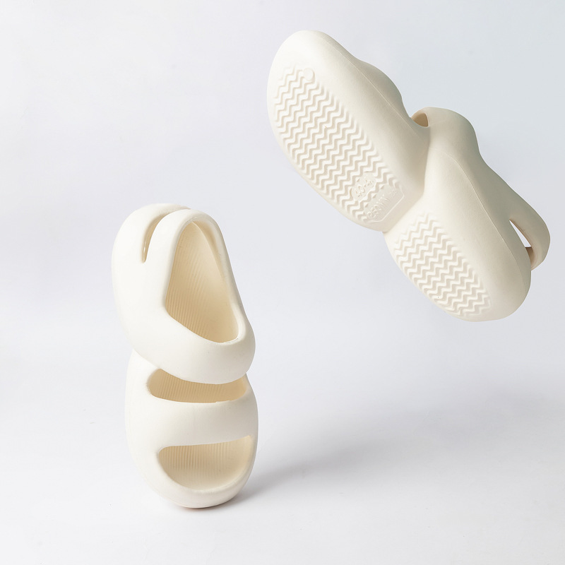 China Sandals are popular for girls in summer. Flat bottoms and eva slip resistant indoor slippers are popular for girls Supplier, Factory