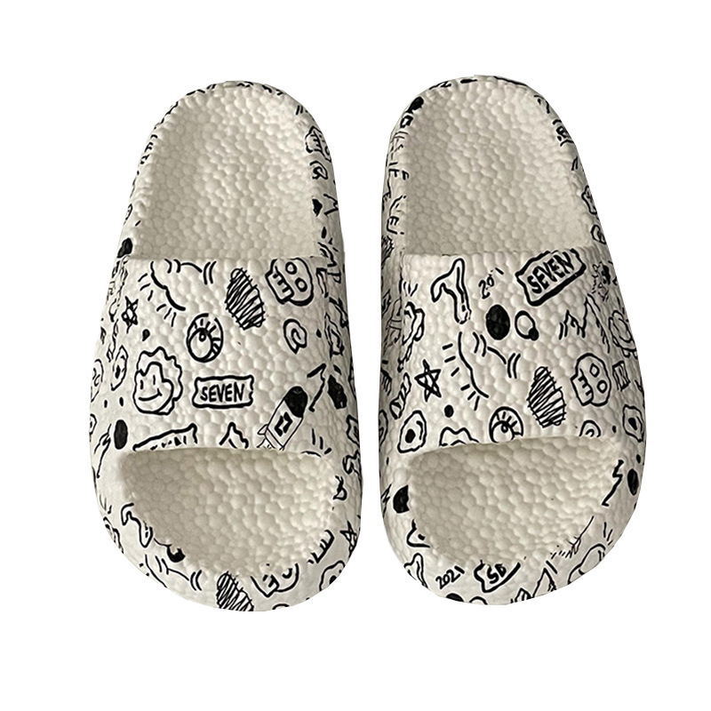 Wholesale Summer fashion popcorn slippers women feel like stepping on the shit, wearing thick soled lovers' sandals indoors and outdoors Manufacturers, Factory