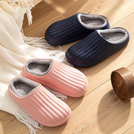 China Waterproof cotton slippers women's winter indoor home anti-slip warm couple plush soft bottom stepping on shit cotton slippers men Manufacturers, Suppliers