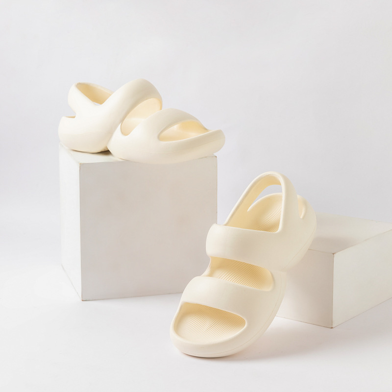 China Sandals are popular for girls in summer. Flat bottoms and eva slip resistant indoor slippers are popular for girls Supplier, Factory