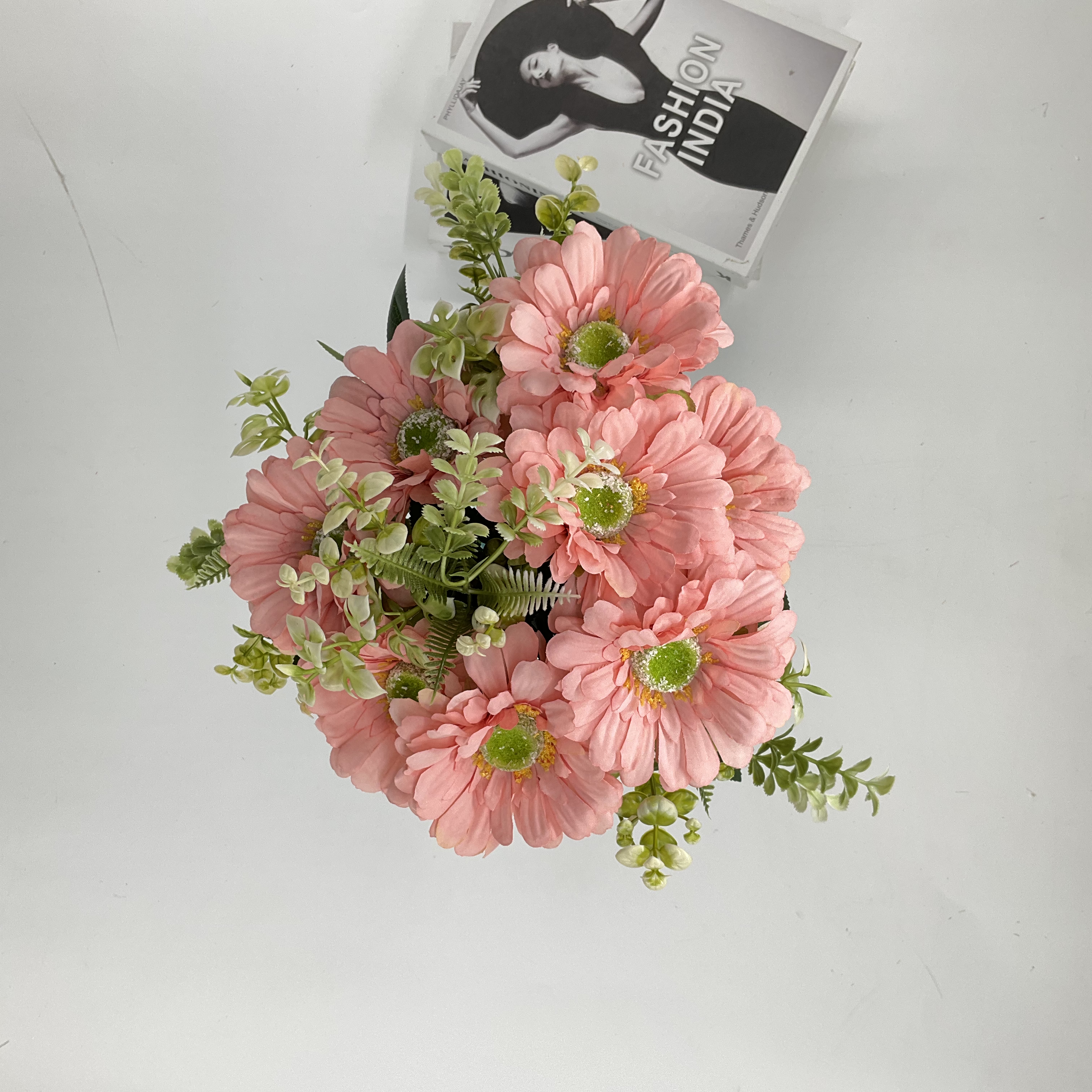 Wholesale Wedding Centerpieces Acrylic Vases square Geometric Tall Flower Stand for Party Table Decorations chrysanthemum Factories, Quotes
