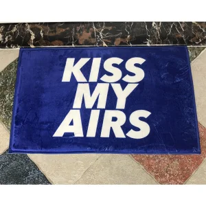 Wholesale China Carpet Factory Custom Kiss My Airs Coral Fleece Floor Mat
