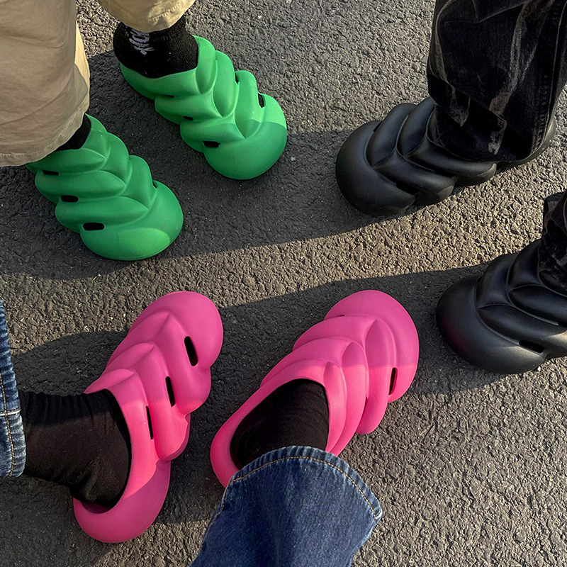 Wholesale Summer Fashion Slippers Women Fashion Couple Soft Sole Thick Sole Suppliers, Quotes