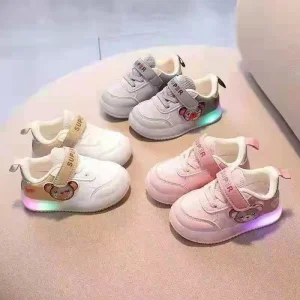 China Children Soccer Training Boots Football Turf Shoes