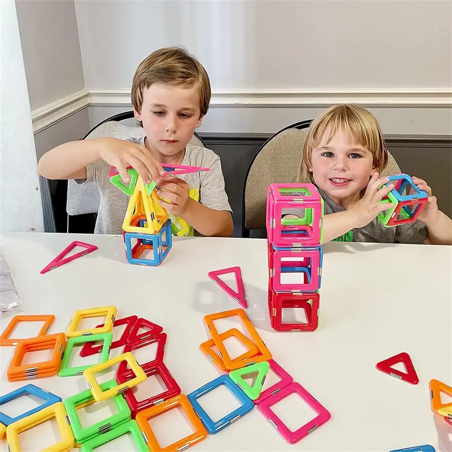 Keep Your Baby Away from Mobile Phones – Magnetic Tablet Gameplay