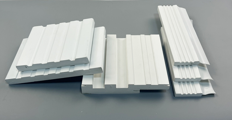 China Factory Vinyl Garage Door Stop Moulding Weatherstripping White PVC