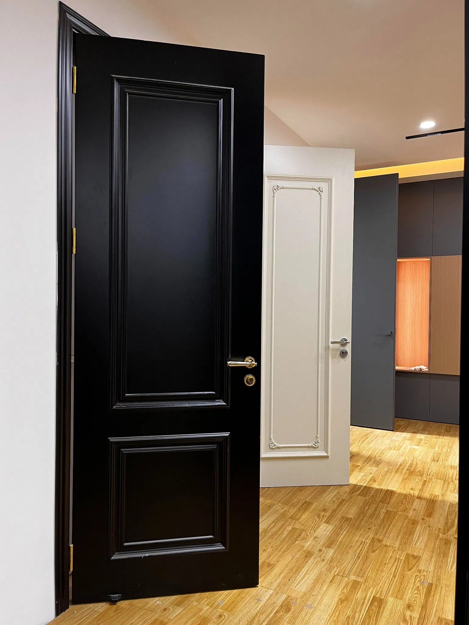 Modern Interior Door Veneer Sheets HDF Door Roll-up Closet Door Solid Wood with Finished Surface for Interiors