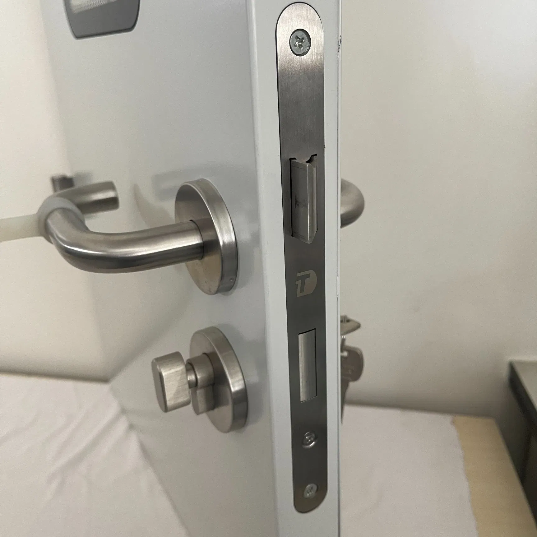 Tempered Glass Full-View Swing Ward Door for Maternity Wards with Soft-Close Hinges