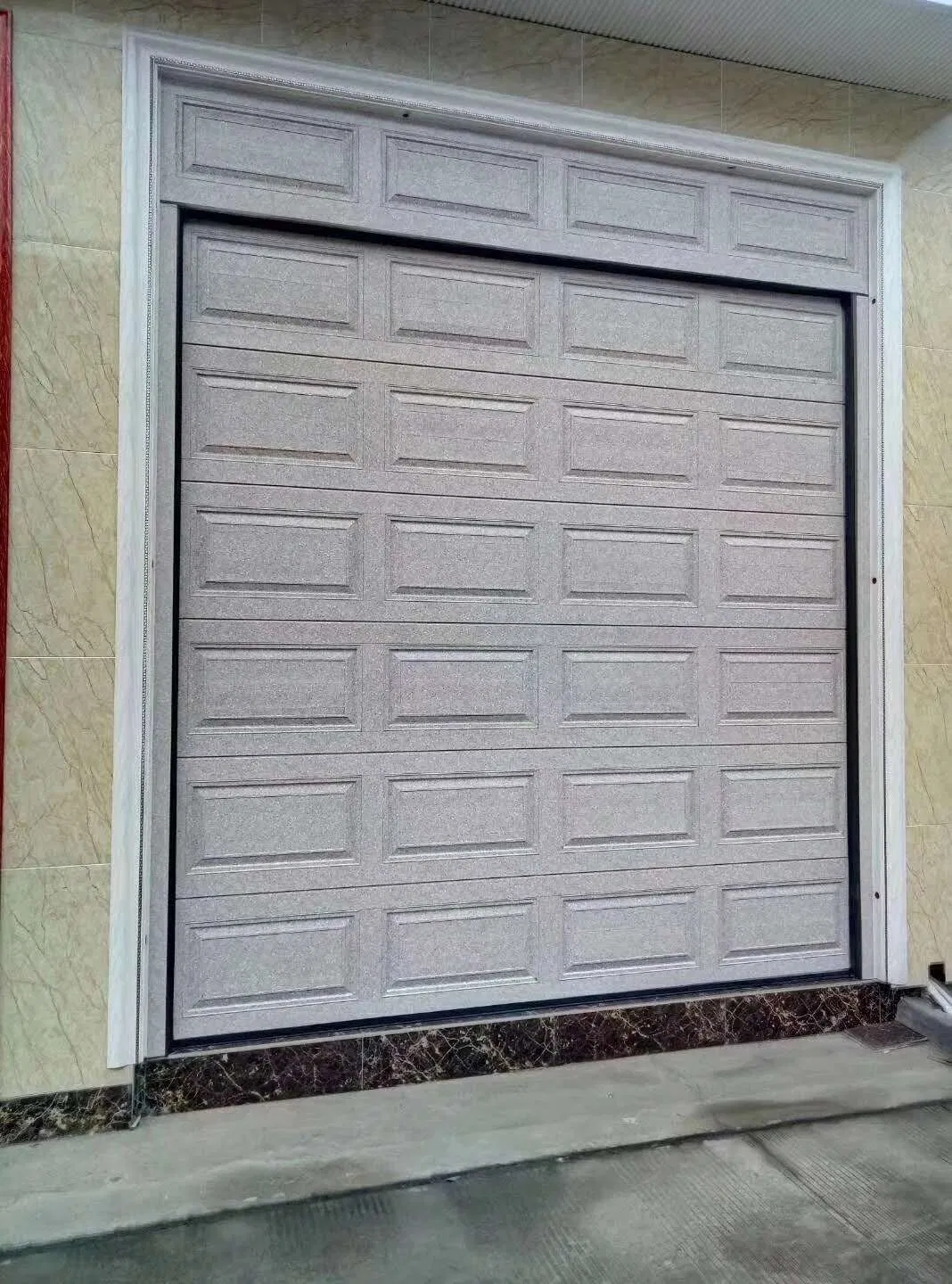 Electric Flat Sectional Garage Doors - Space-Saving Design for Villas