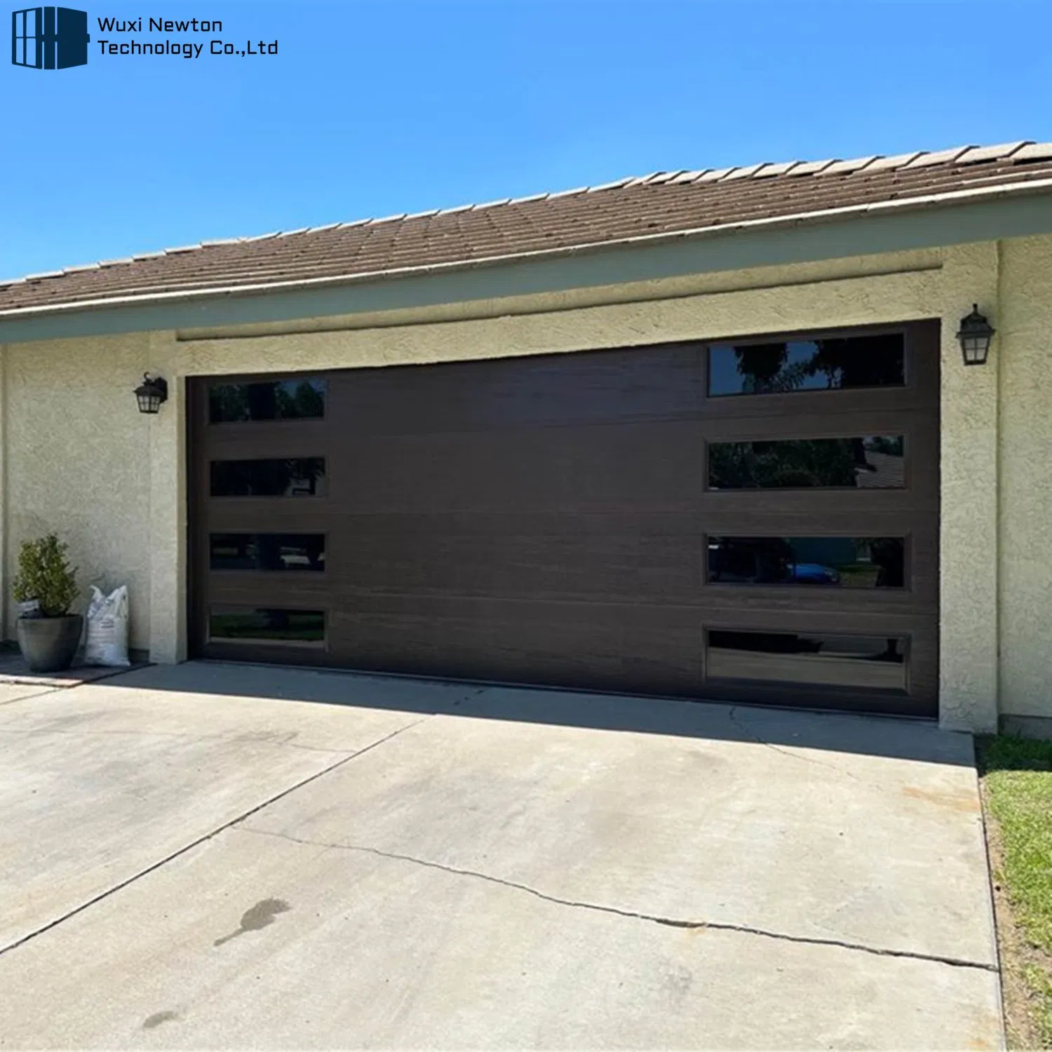 Factory Price Modern Design Garage Equipment Sectional Overhead Garage Doors with Windows