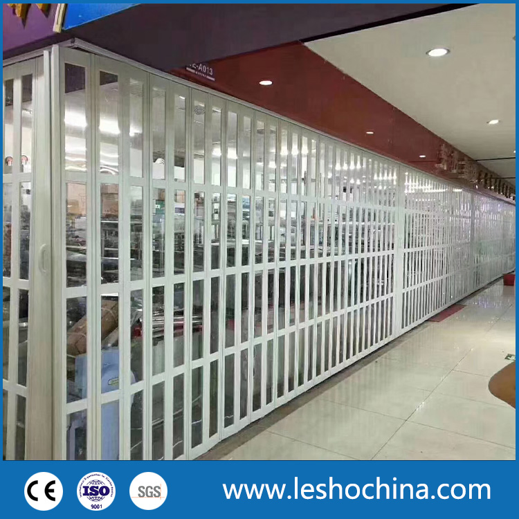 Aluminum Curved Frame Polycarbonate Crystal Transparent Clear Full View PC Horizontal Accordion Folding Sliding Door for Shopfront Store Front Shopping Mall