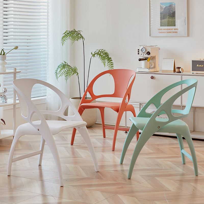 Modern Plastic Folding Chair for Outdoor Dining Events New Style Cheap Plastic Chair for Modern Home Living Chair