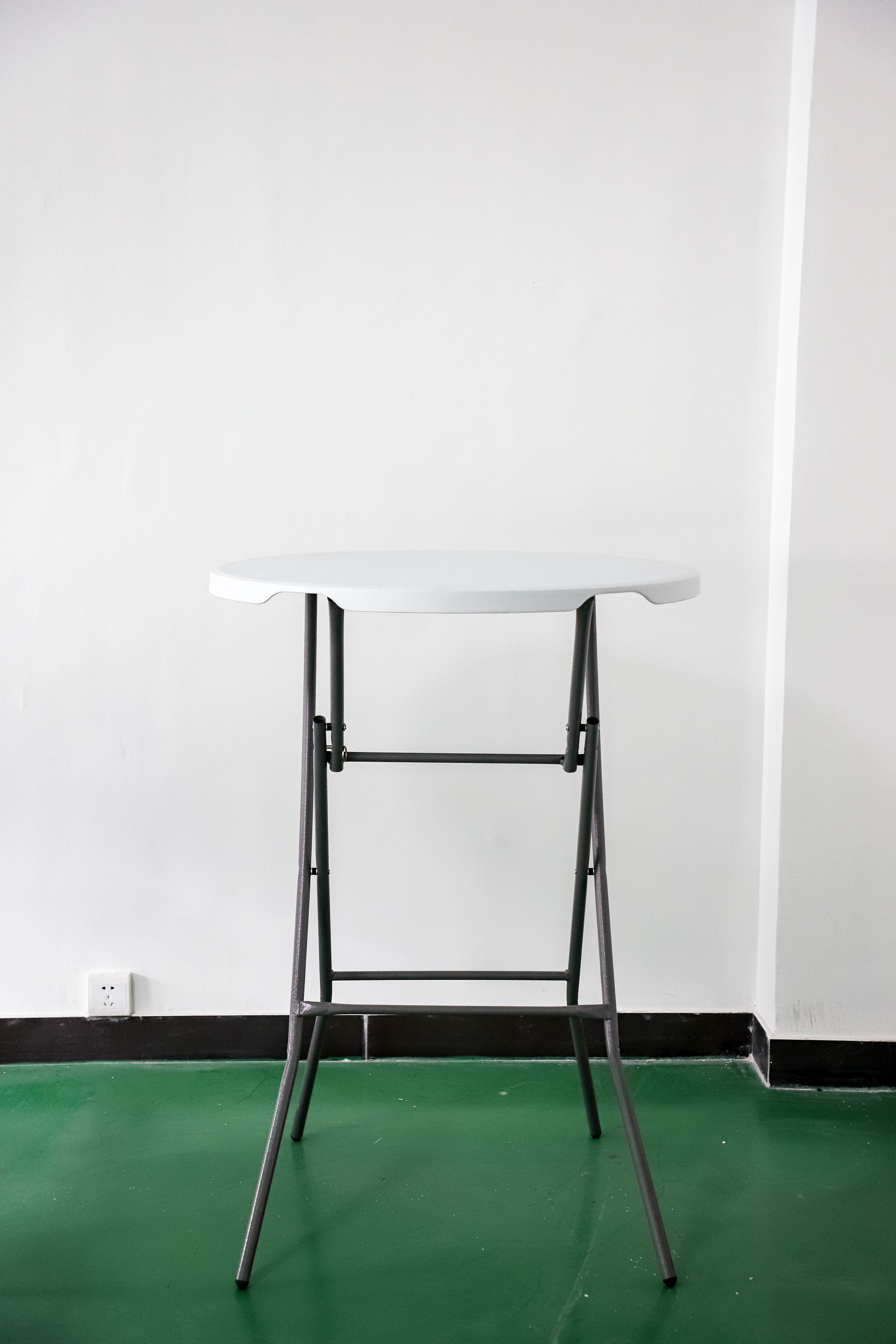 Folding Cocktail Table Detail 1