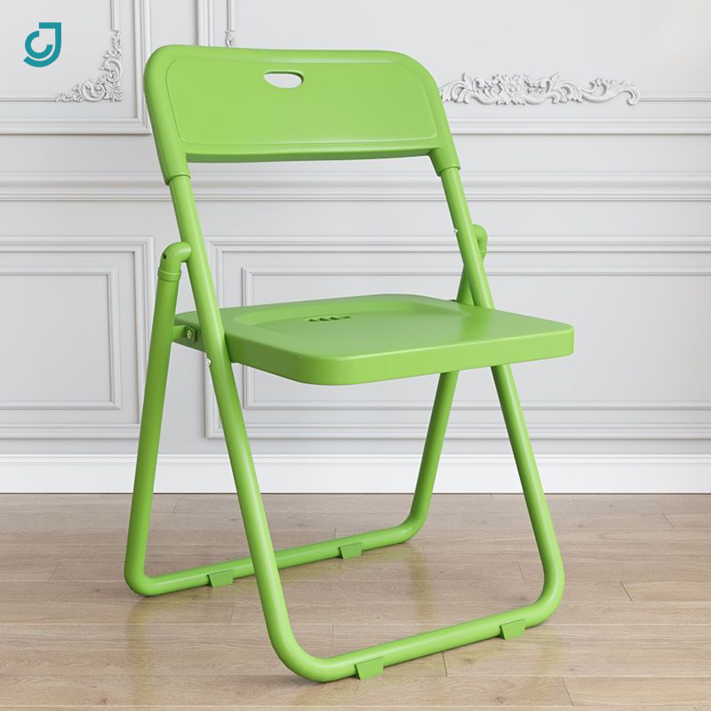 High Quality Modern Design Heavy Duty Outdoor Folding Chair New Basics Plastic Stadium Picnic Chair Metal Legs for Apartment Use