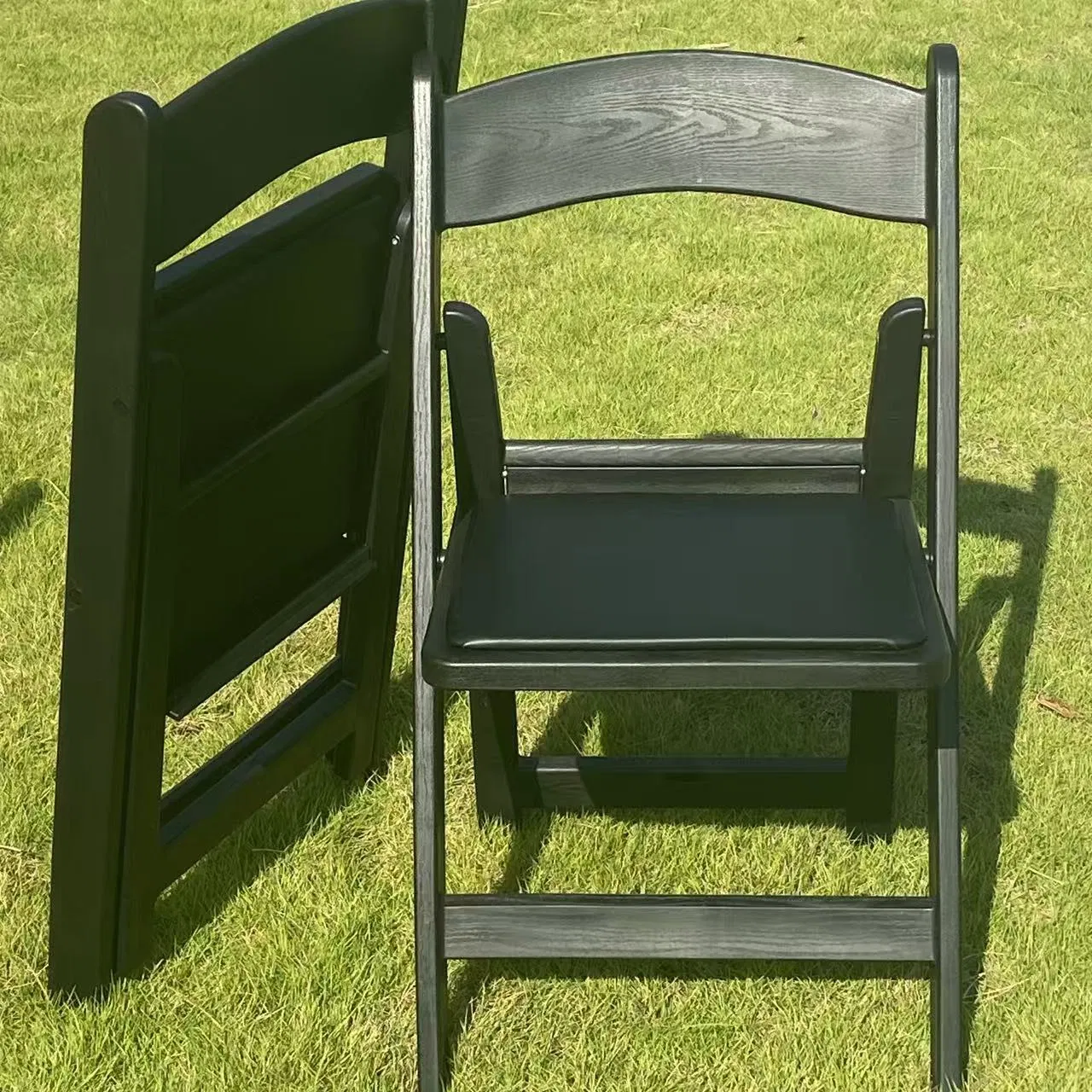 Modern Design Party Events Wimbledon Garden PVC Padded Cushion Resin Folding Chair with Wood Grain