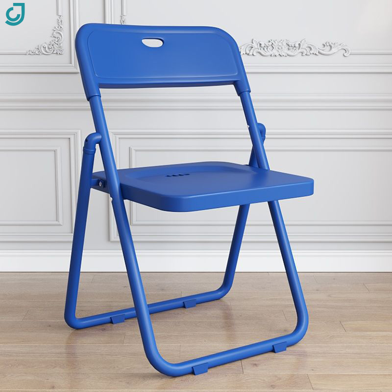 High Quality Modern Design Heavy Duty Outdoor Folding Chair New Basics Plastic Stadium Picnic Chair Metal Legs for Apartment Use