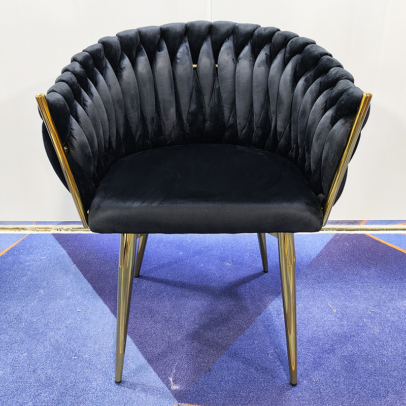 Modern Design Tufted Velvet Upholstered Eco-Friendly Dining Room Chair with Metal Legs Braided Backrest for Hotels &amp; Restaurants