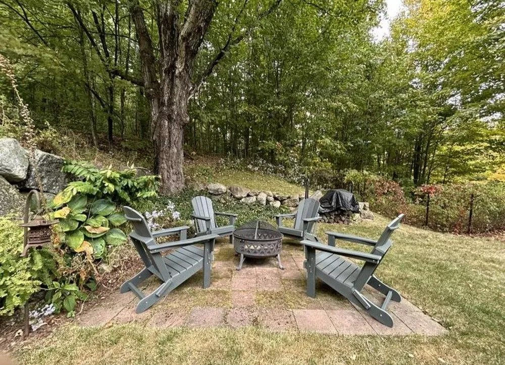 Elegant HDPE Plastic Wood Adirondack Folding Chair Detail 2