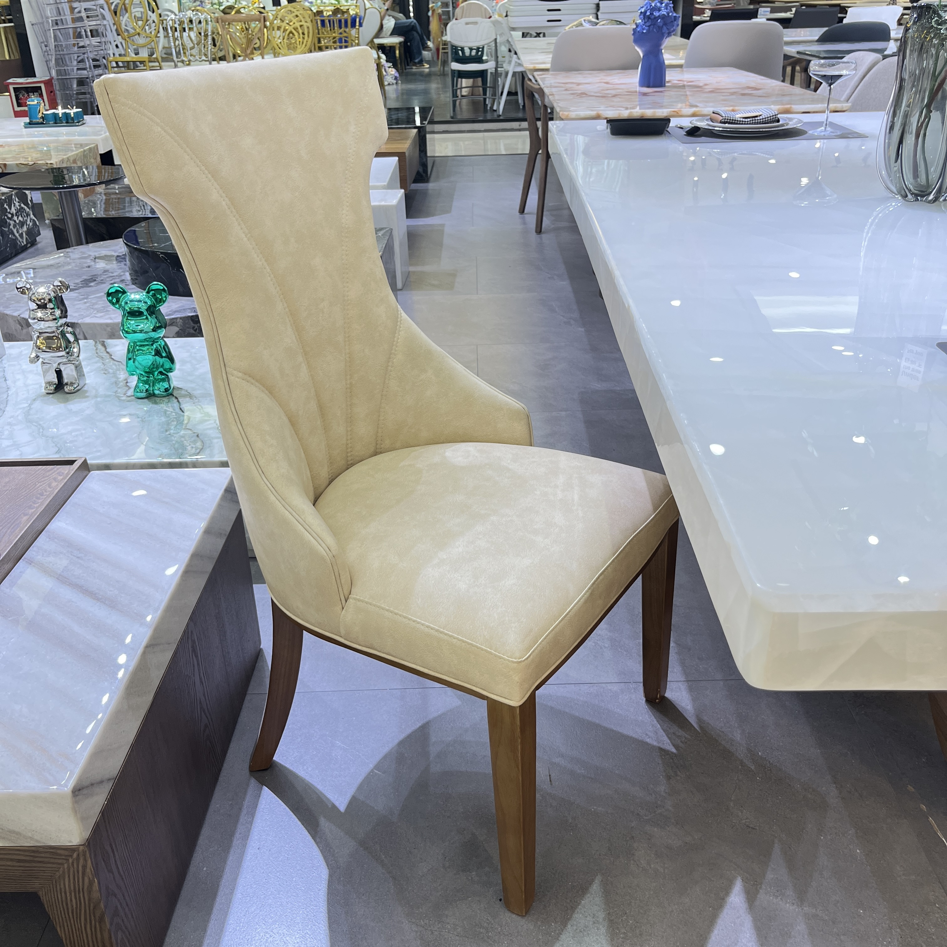 Hot Sale Luxury Modern Elegant Hotel Solid Wood Dining Room Chair Armchair Dining Table Chairs
