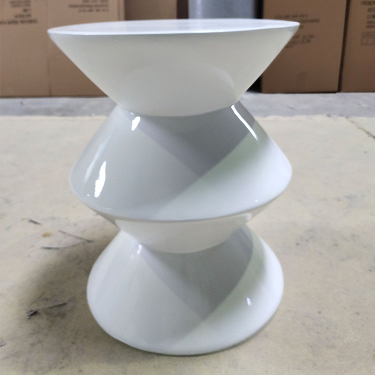 Fiberglass Table Setup
