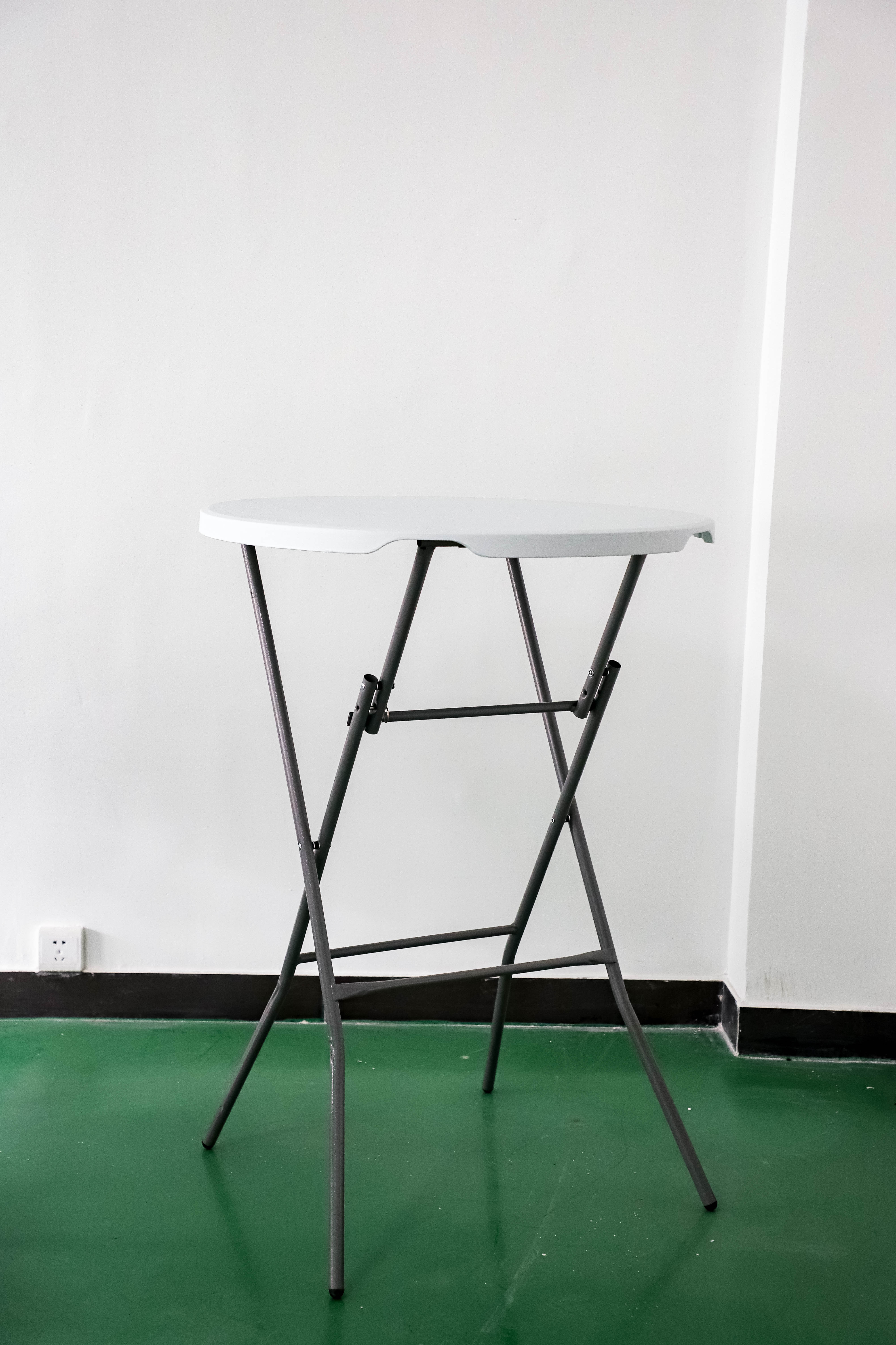 Folding Cocktail Table Detail 2