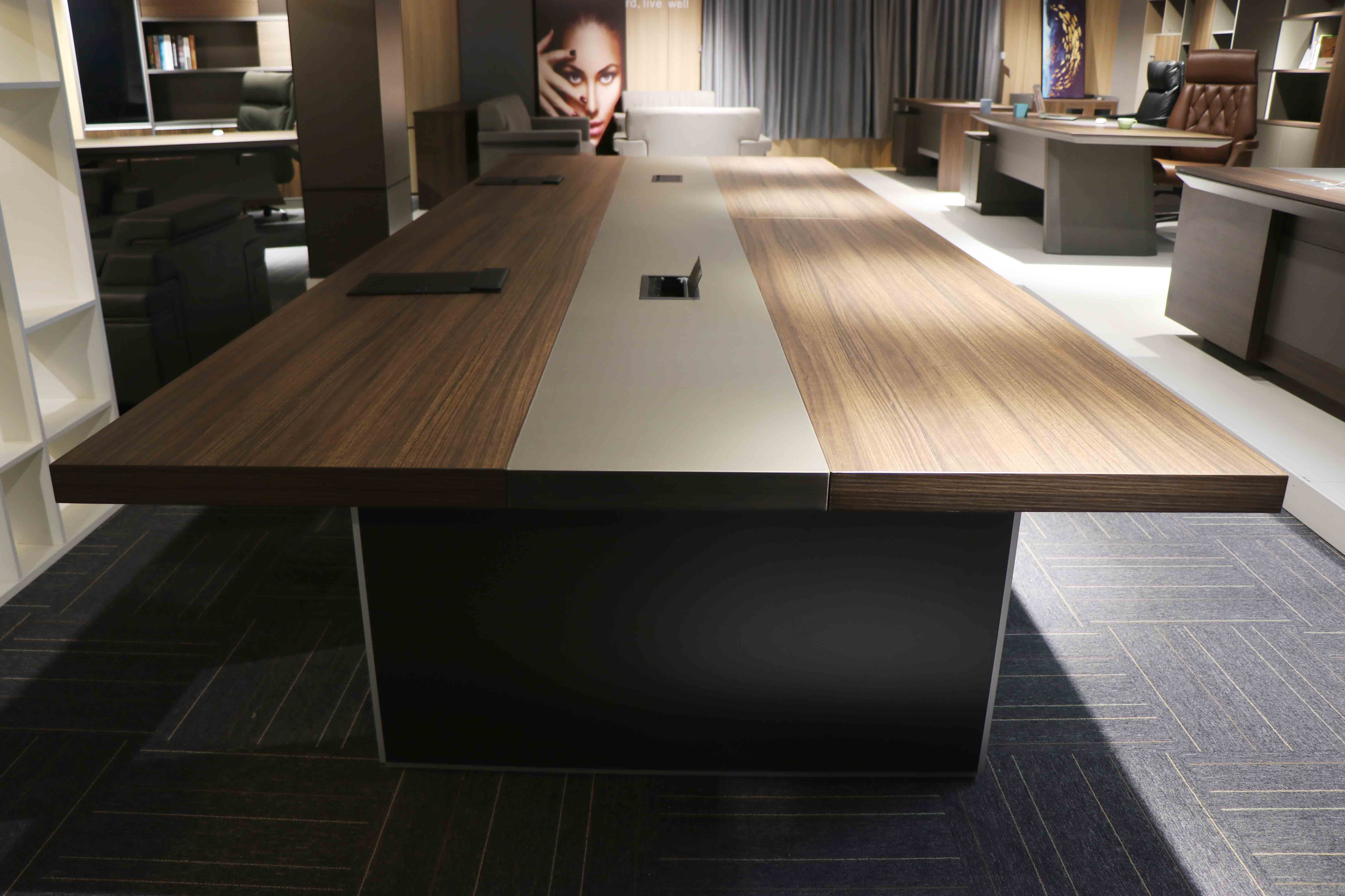 Modern Office10-16 Seater Luxury Meeting Conference Desk Table