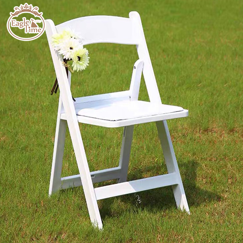 Hot Selling Folding Plastic Chairs Wholesale Outdoor Luxury White Plastic Folding Dining Wedding Chairs for Events