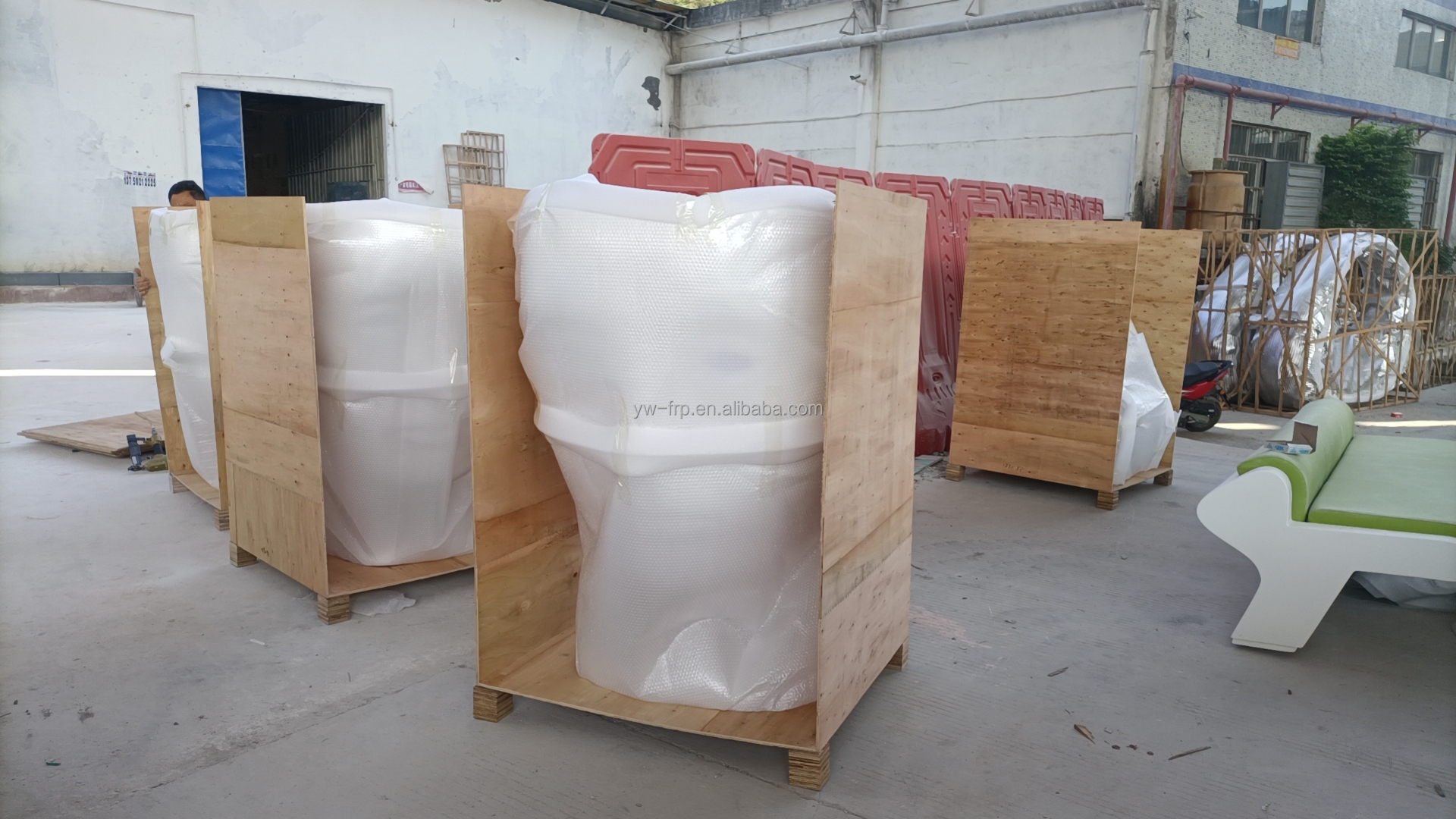 Plywood case packing method
