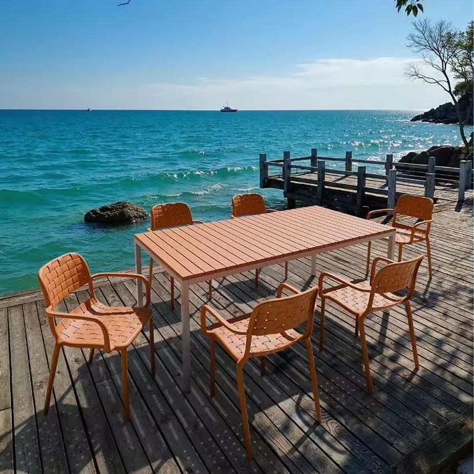 Manufacturer Free Sale Cheap Custom Logo Contemporary Plastic Arm Chair Stackable Dining Chairs Home Furniture