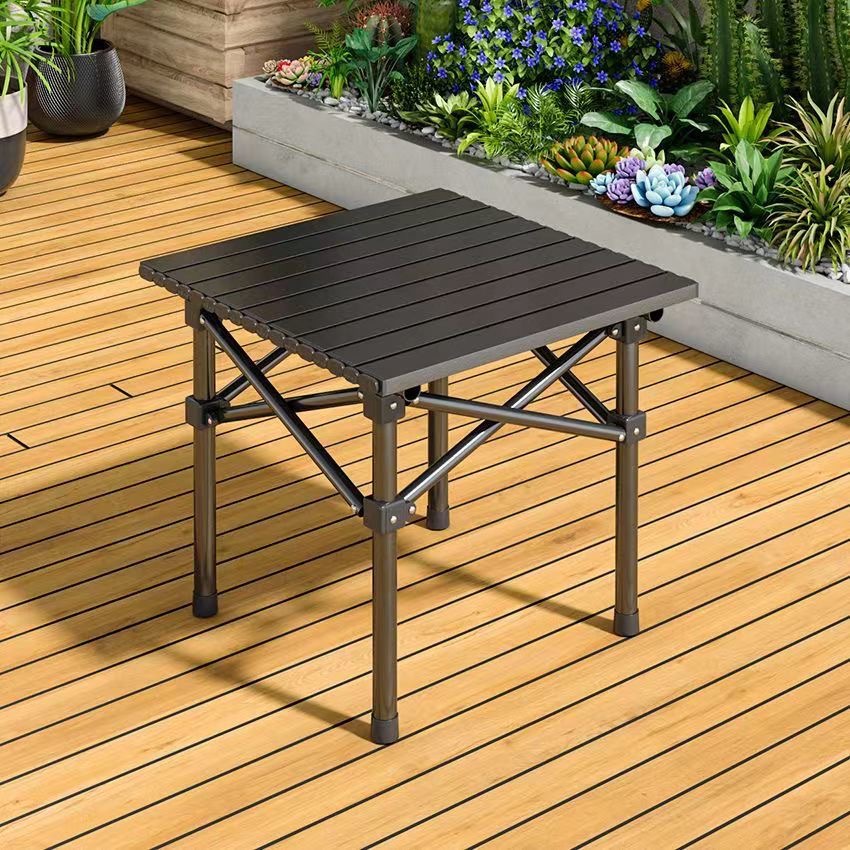 Modern Outdoor Folding Tables and Chairs Portable Oxford Material Steel Pipe Design for Camping Picnic Farmhouse Use