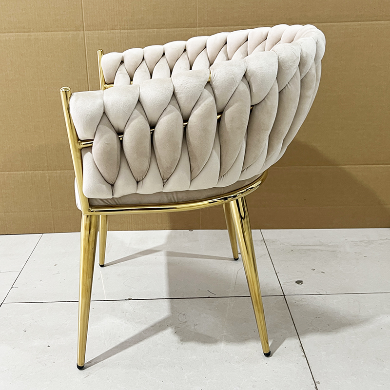 Modern Design Tufted Velvet Upholstered Eco-Friendly Dining Room Chair with Metal Legs Braided Backrest for Hotels &amp; Restaurants