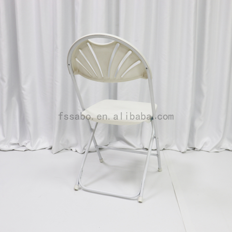 Strong Cheap Restaurant Plastic Chairs Modern Design PP Plastic Folding Silla Stackable Dining Chair for Sale Soild Materials